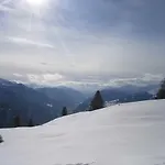 شقة Alpinea